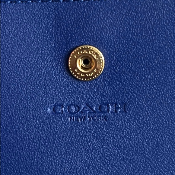 C2862 - Coach Snap Wallet - Picture 10 of 14